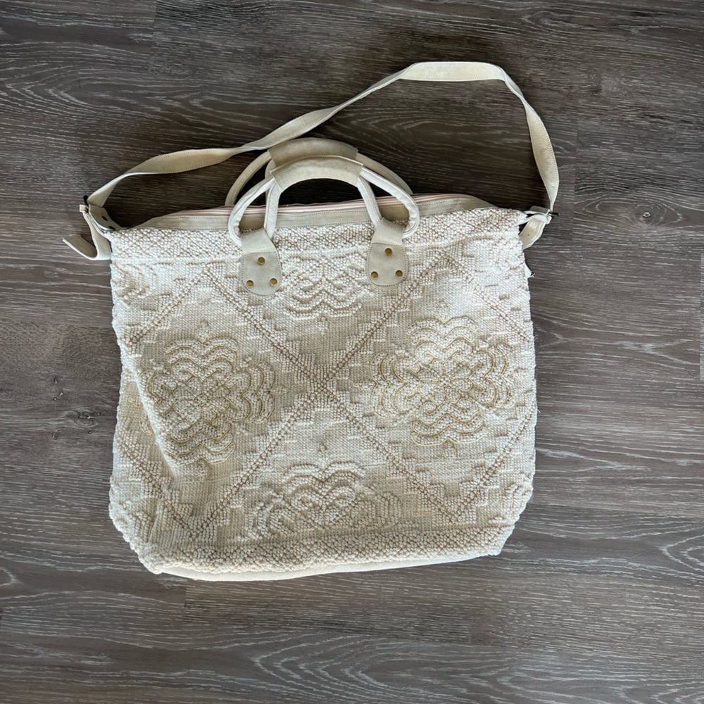 Womens weekender tote bag